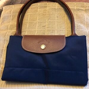 Longchamp le pilage canvas medium in navy blue excellent condition